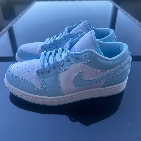 White Ice Blue Jordan 1 Low women’s - Picture 2 of 4